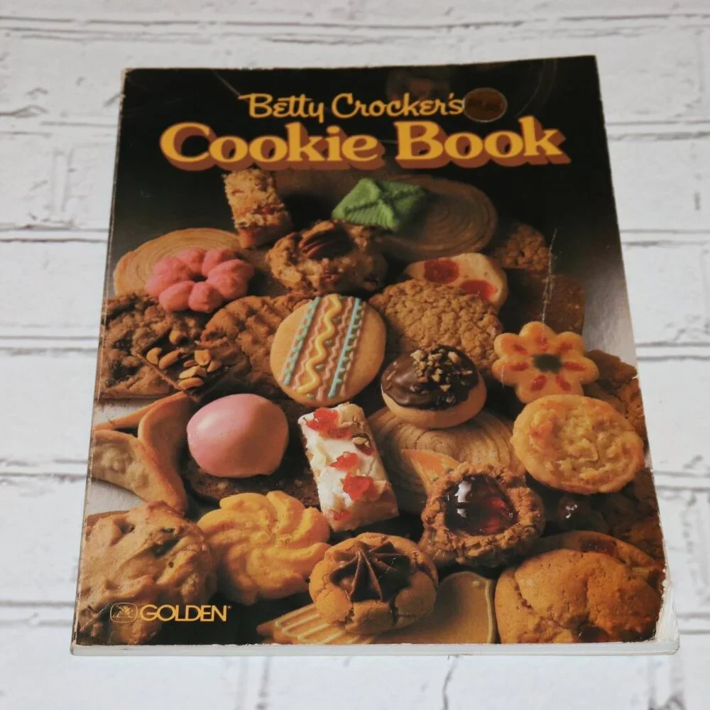 🍪 Betty Crocker’s Cookie Book · BN A colorful, nostalgic cookie treasury